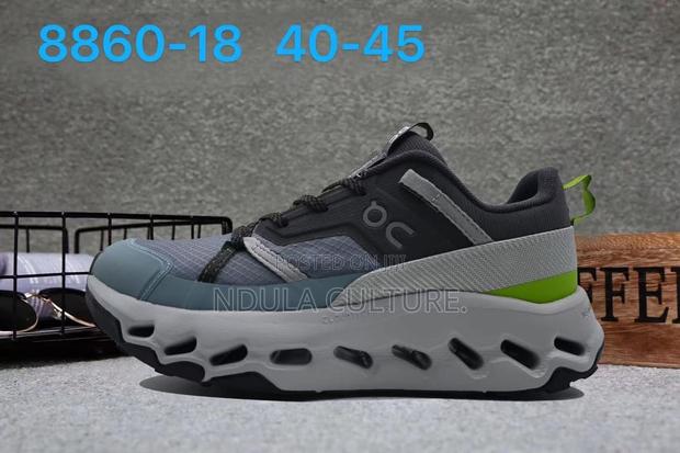 On Running Cloudhorizon Waterproof Sneakers - thumbnail 3