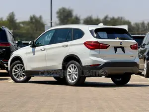 BMW X1 sDrive28i FWD 2019 White