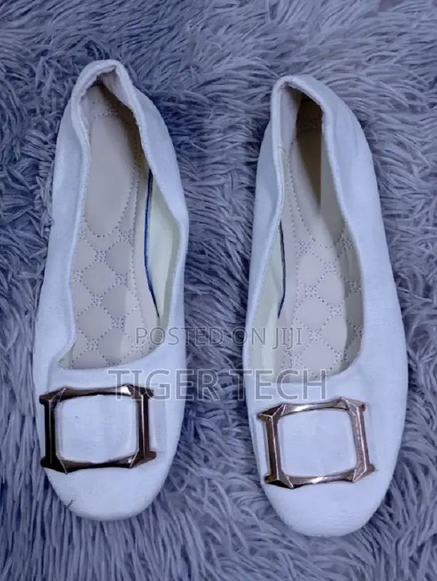 White Gold Square Buckle Women's Flat Shoes