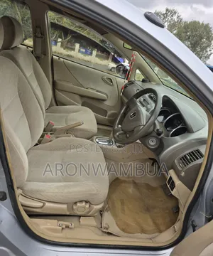 Honda Fit Aria 2006 Silver