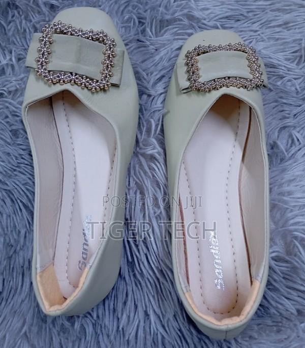 Sandiex Beige Square-Toe Flat Shoes With Comfortable Flat Heel - main view