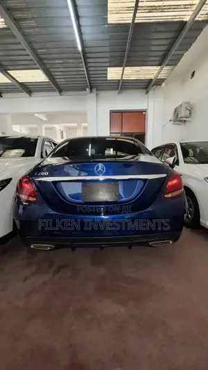 Mercedes-Benz C200 2019 Blue