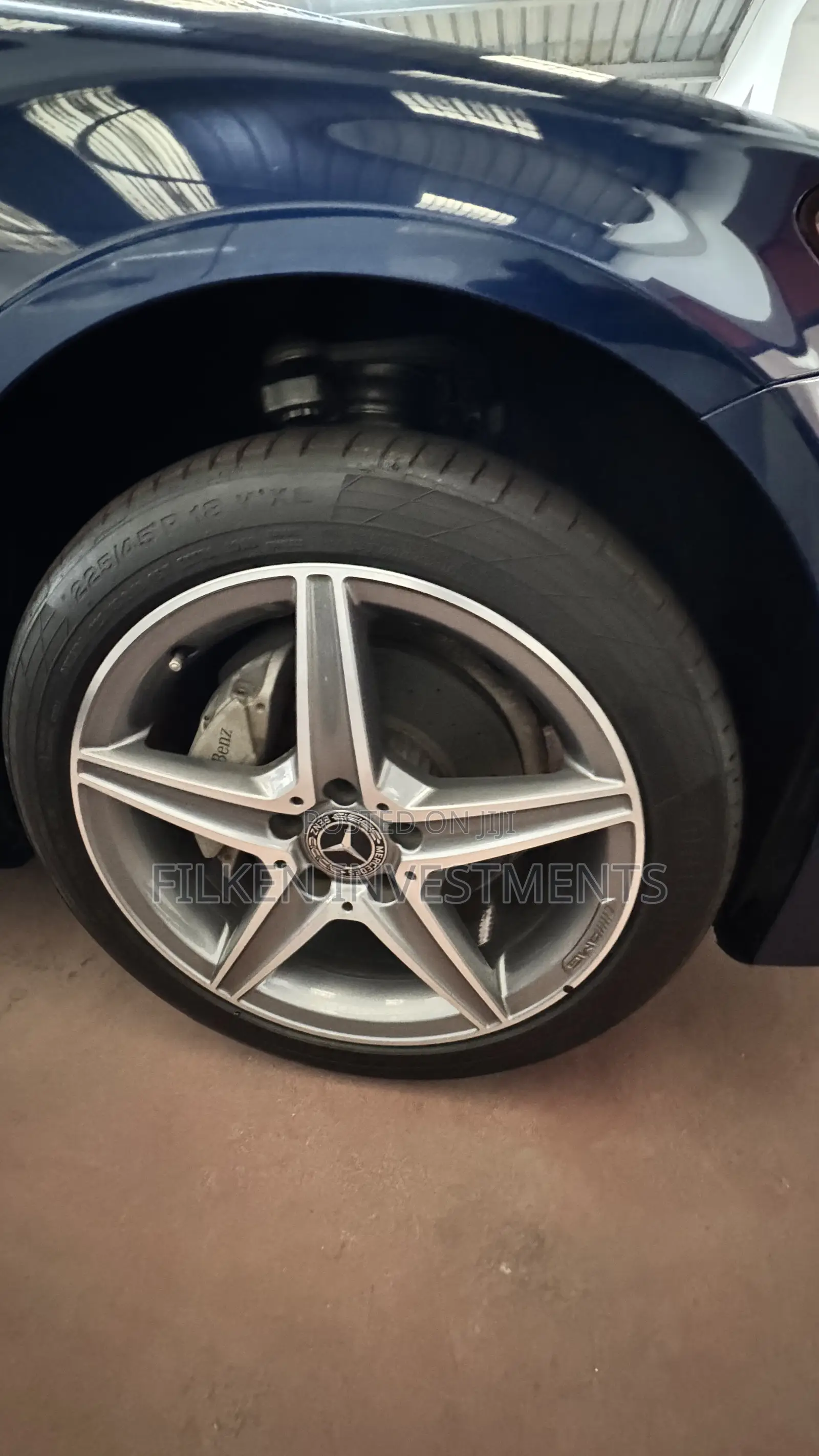 Mercedes-Benz C200 2019 Blue