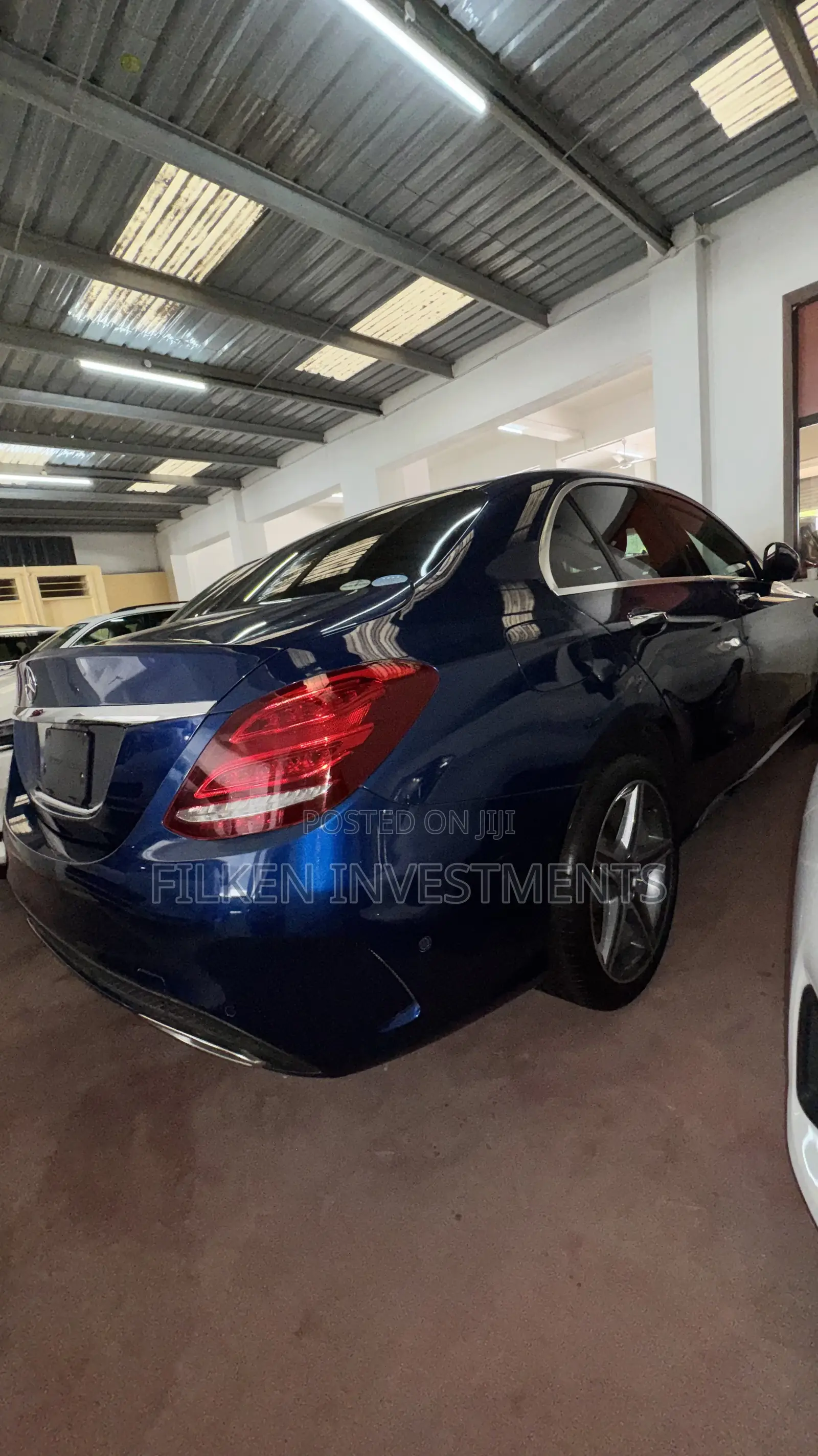 Mercedes-Benz C200 2019 Blue