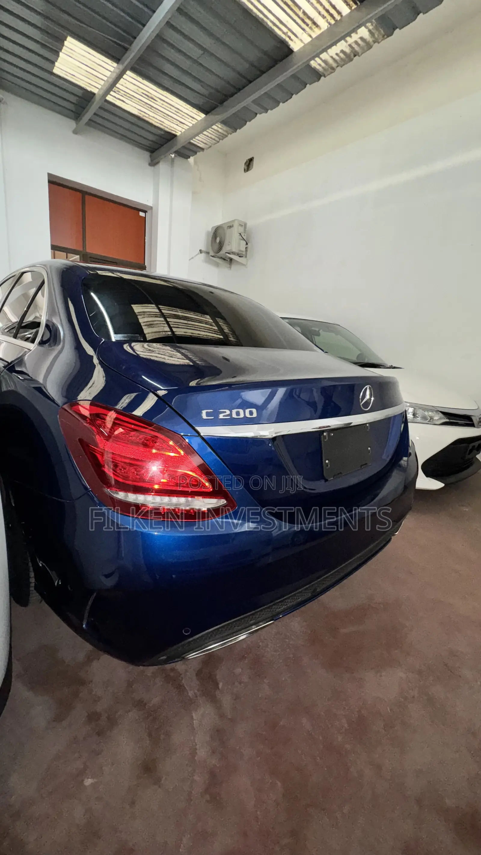Mercedes-Benz C200 2019 Blue