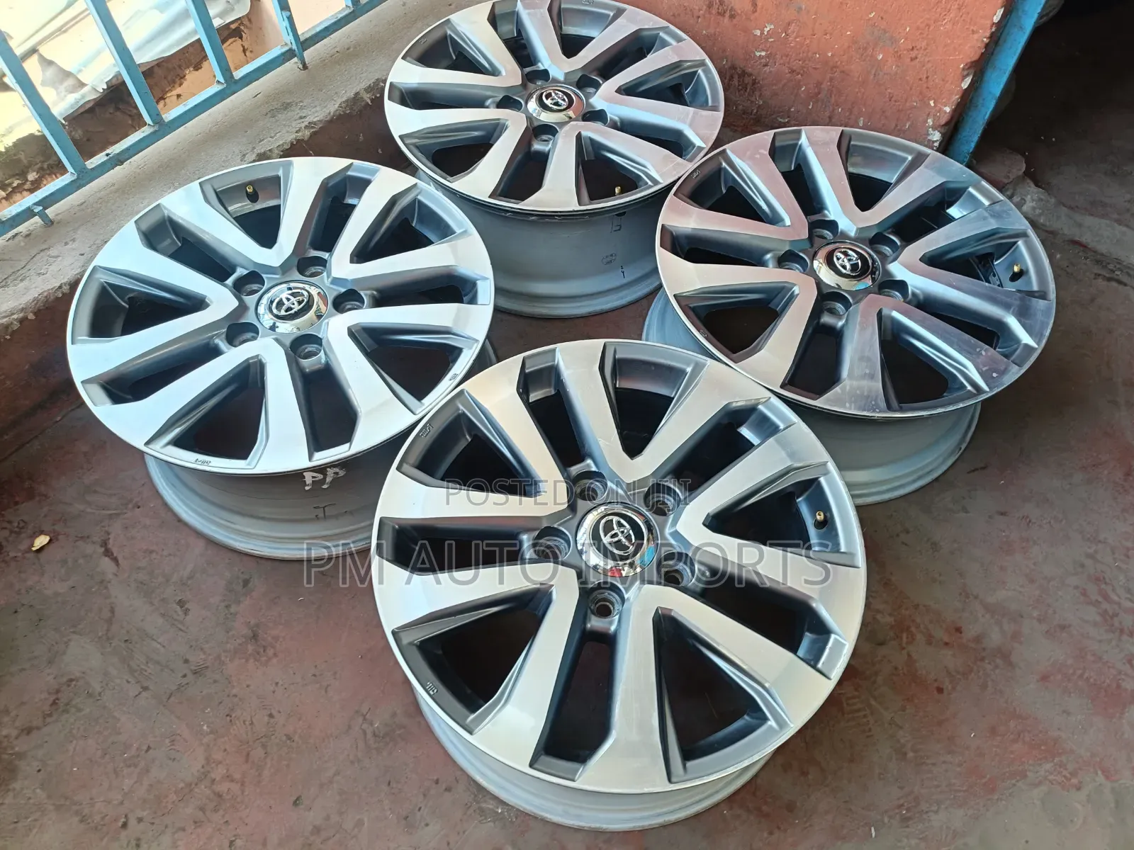 Toyota V8 Rims Size 20