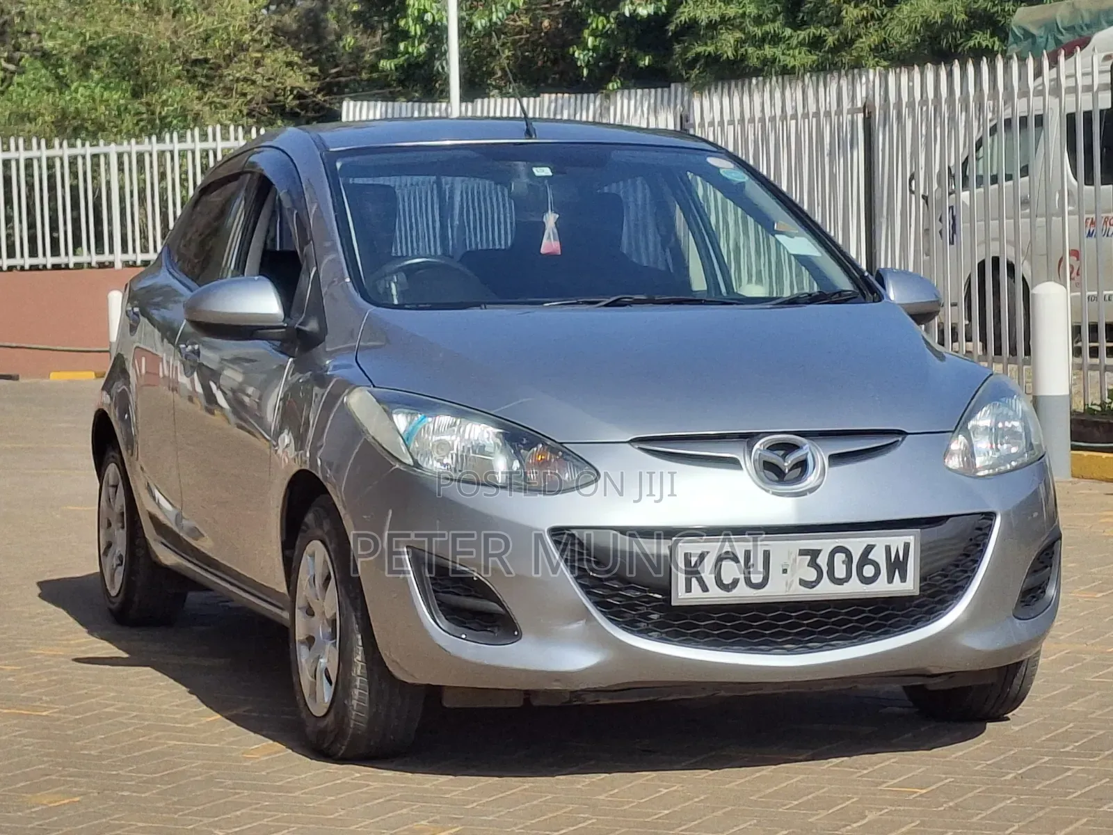 Mazda Demio 2012 Silver