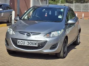 Mazda Demio 2012 Silver