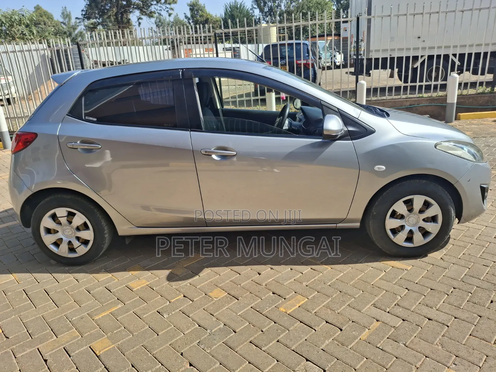 Mazda Demio 2012 Silver