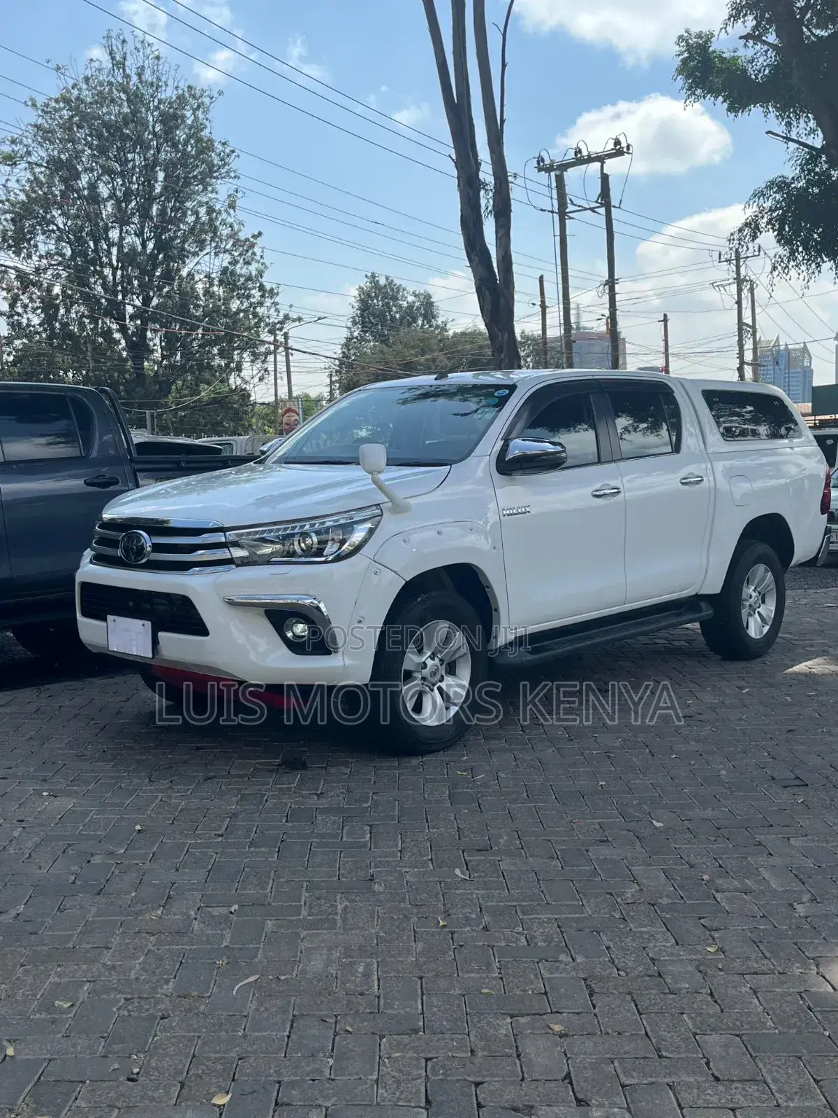 Toyota Hilux 2019 White
