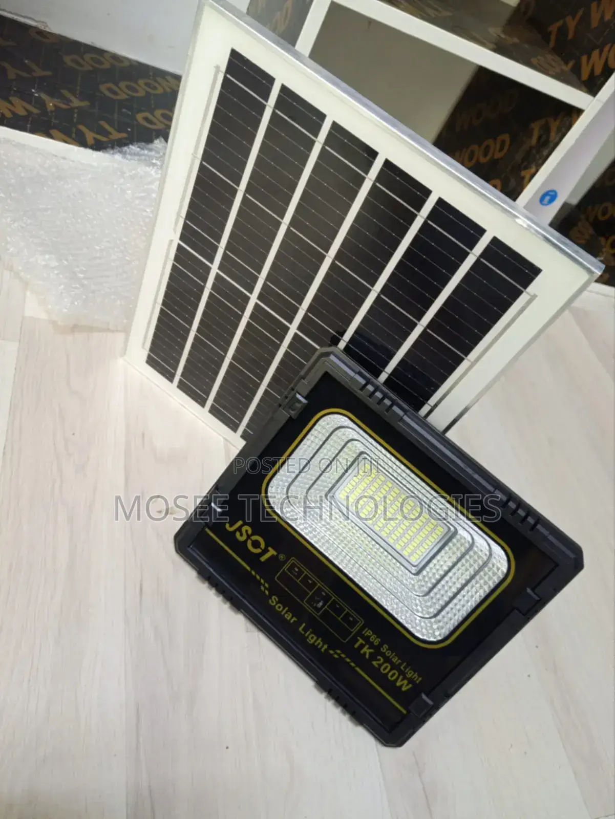 JSOT 200W Outdoor Solar Flood Light Kit With Solar Panel