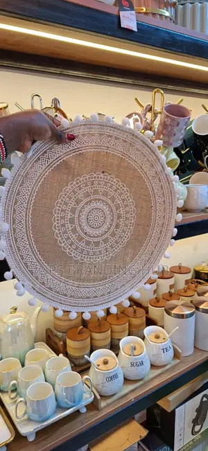 Round Wooven Jute Table mats(el.b