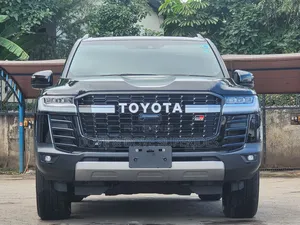Toyota Land Cruiser LC300 2022 Black
