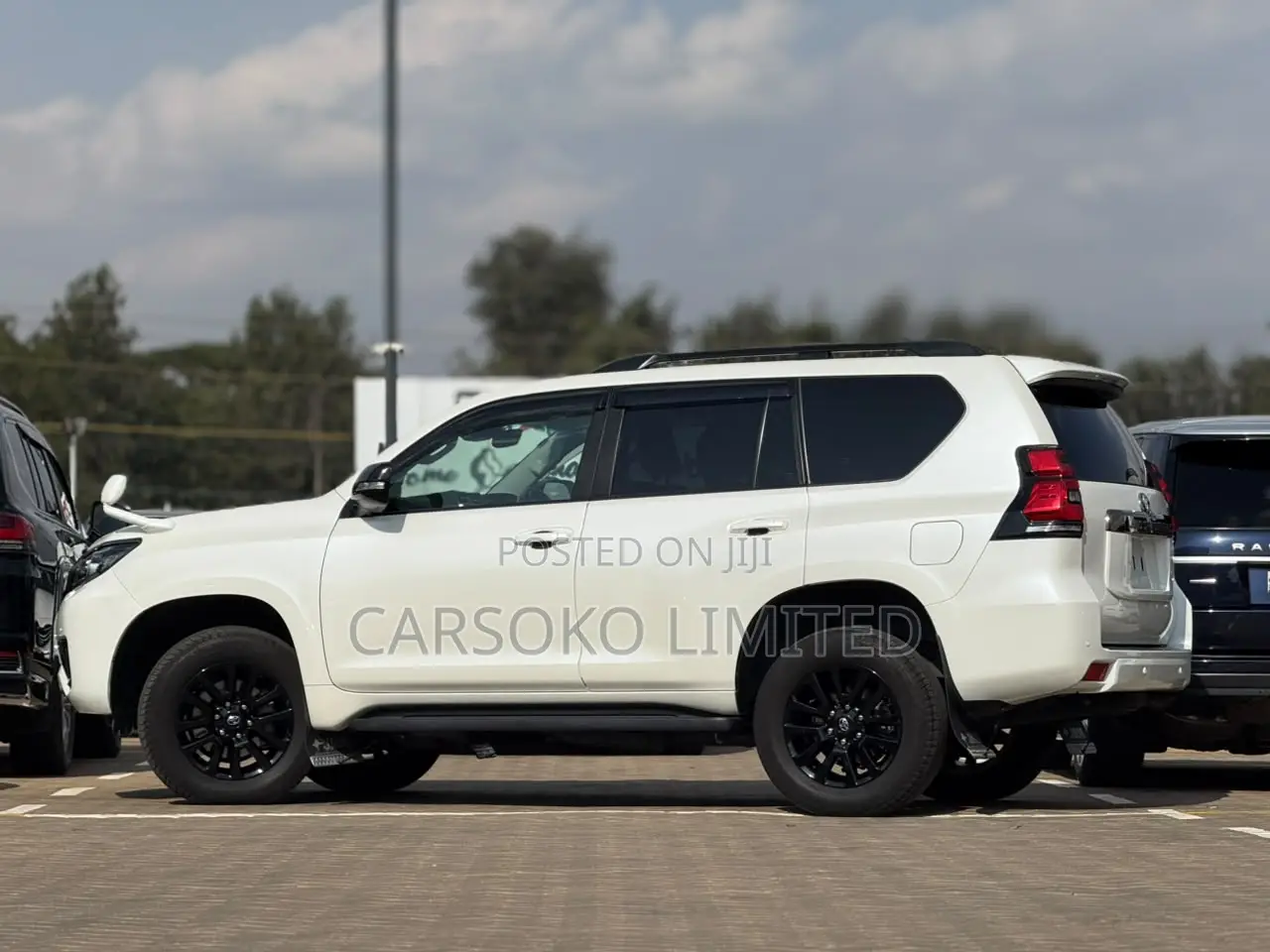 Toyota Land Cruiser Prado 2.8 2022 White