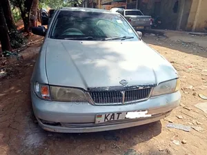 Nissan Sunny 1997 Silver