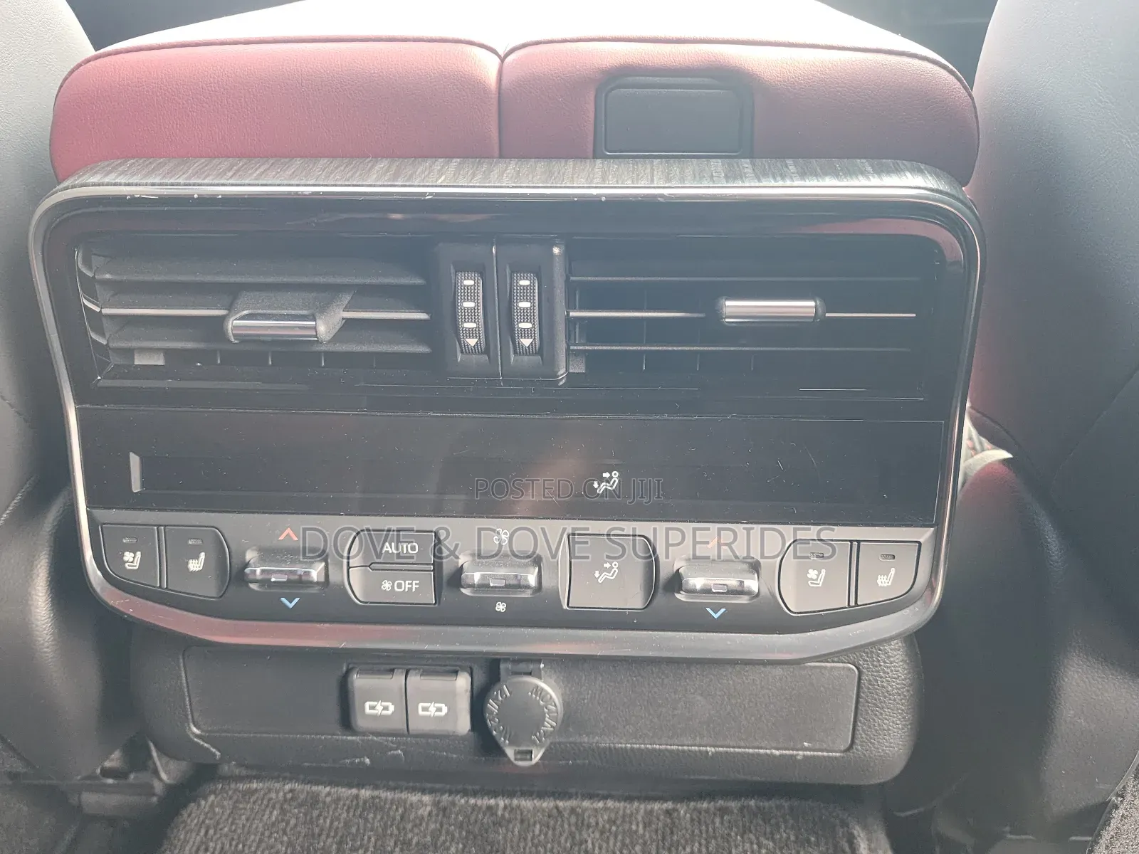 Toyota Land Cruiser LC300 2022 Black