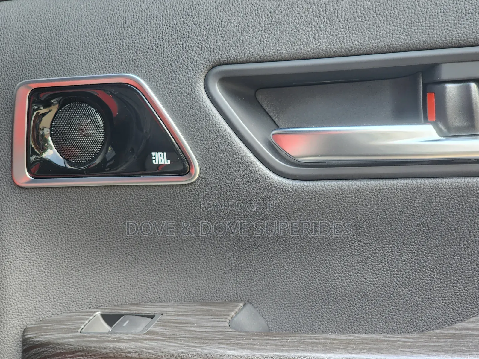Toyota Land Cruiser LC300 2022 Black