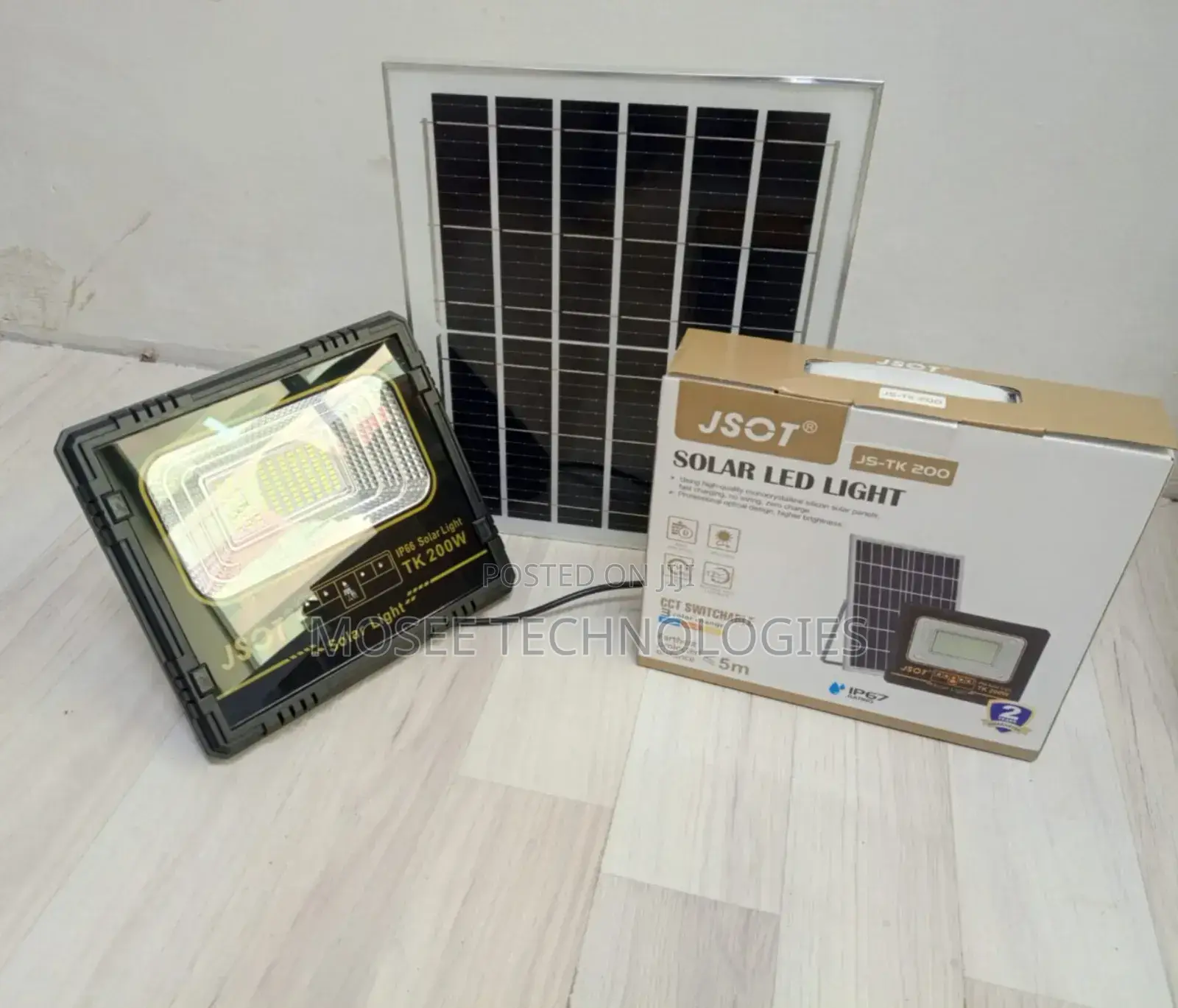 High-Brightness 200W Solar LED Floodlight for Home & Security