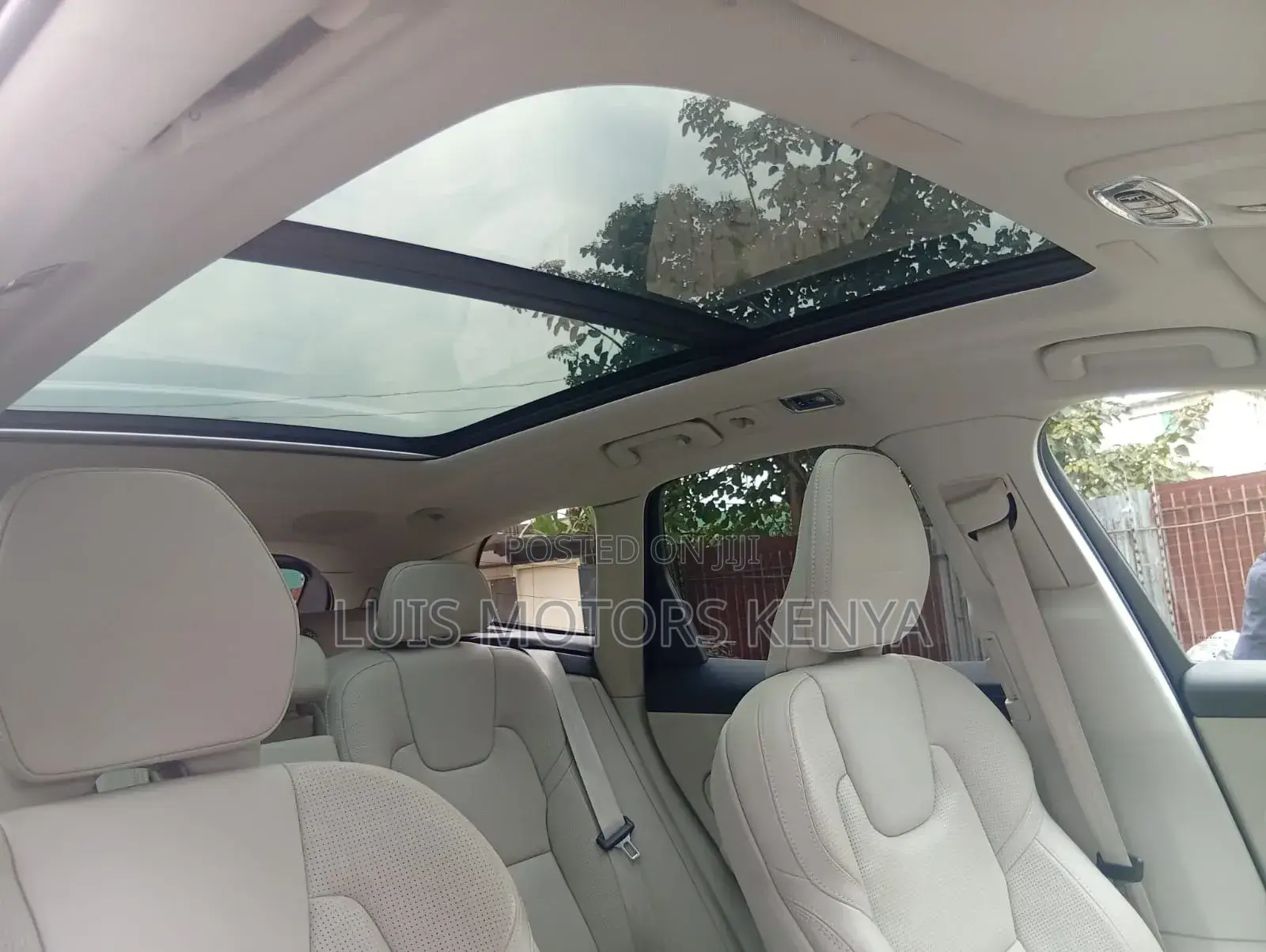 Volvo XC60 2019 Blue
