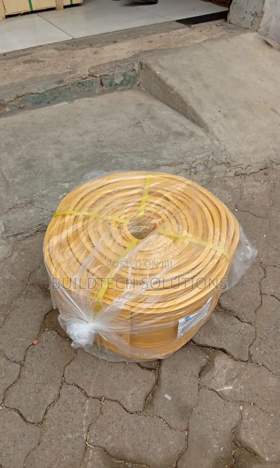Water Bar V200mm 25mtrs ( Yellow)