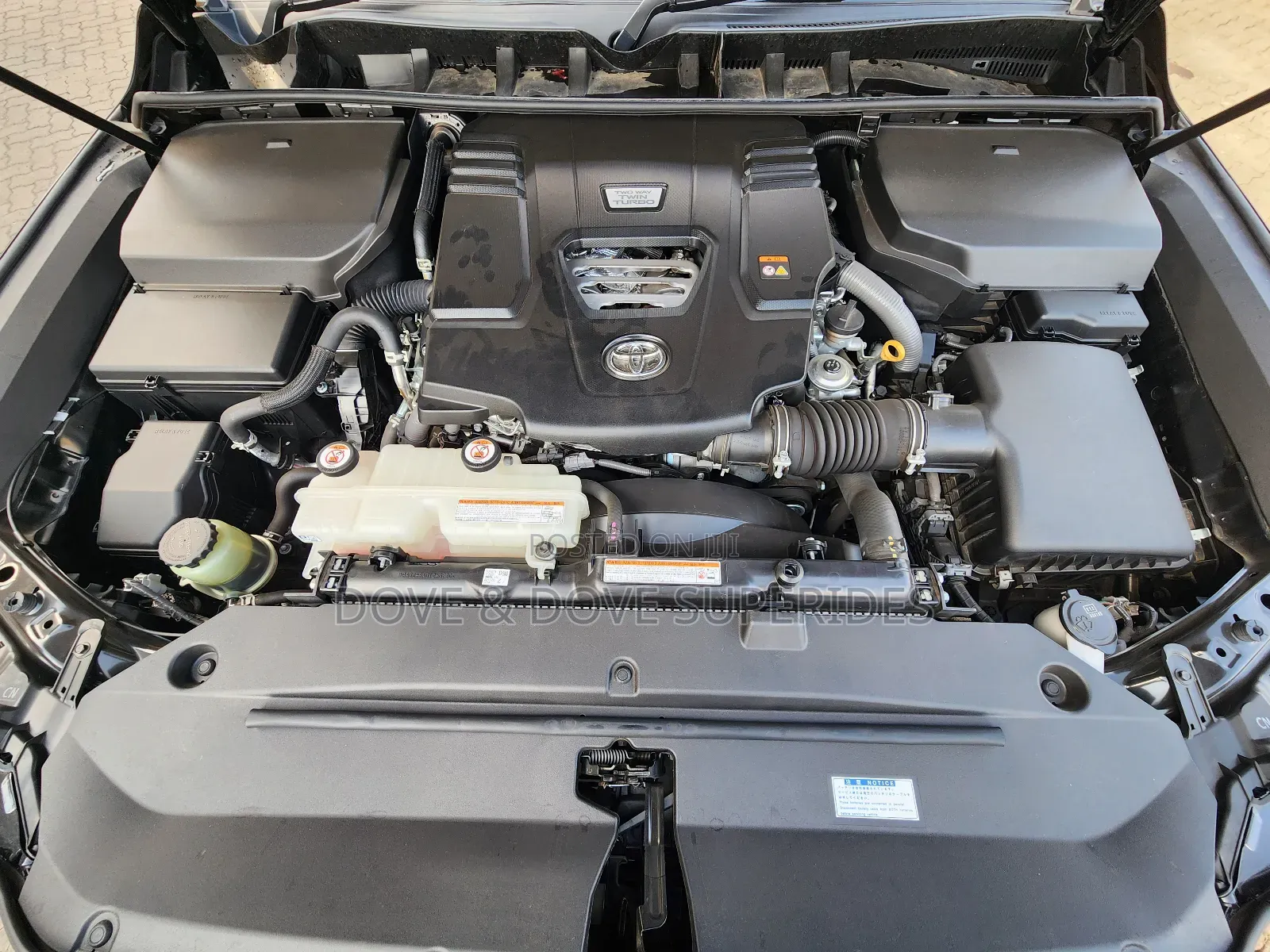 Toyota Land Cruiser LC300 2022 Black