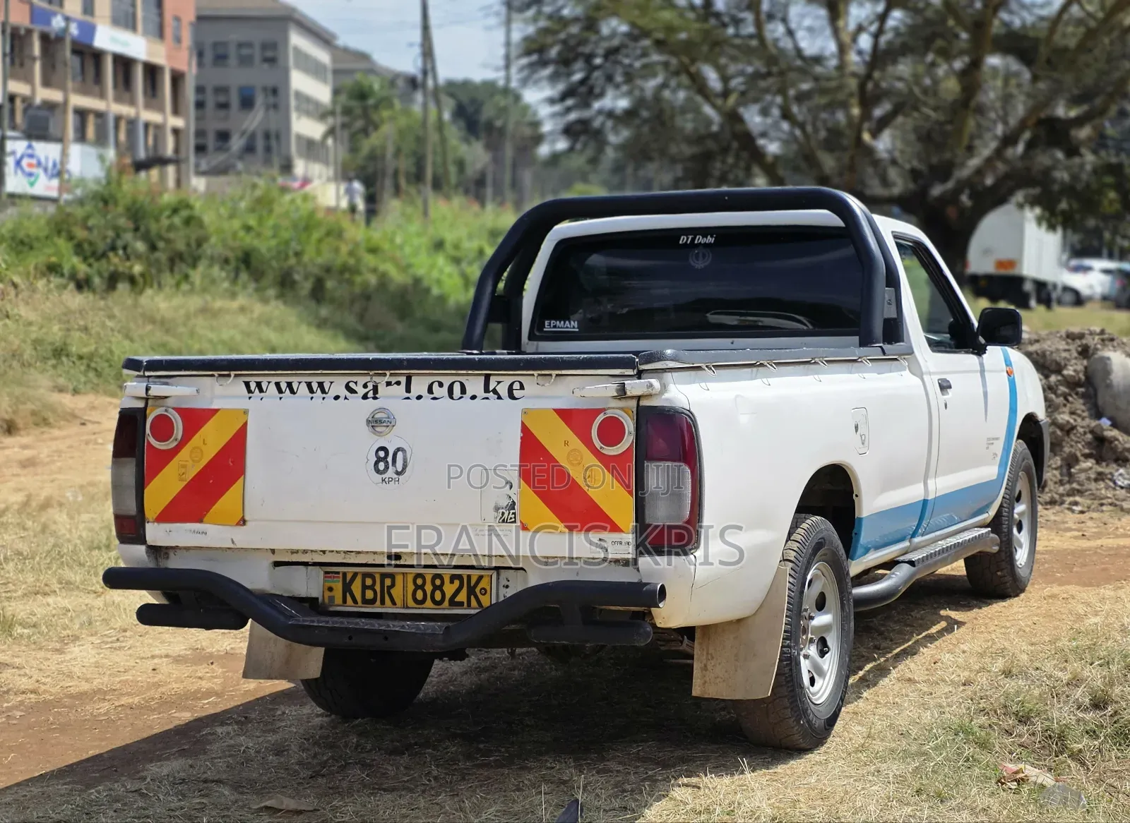 Nissan Hardbody 2011 White
