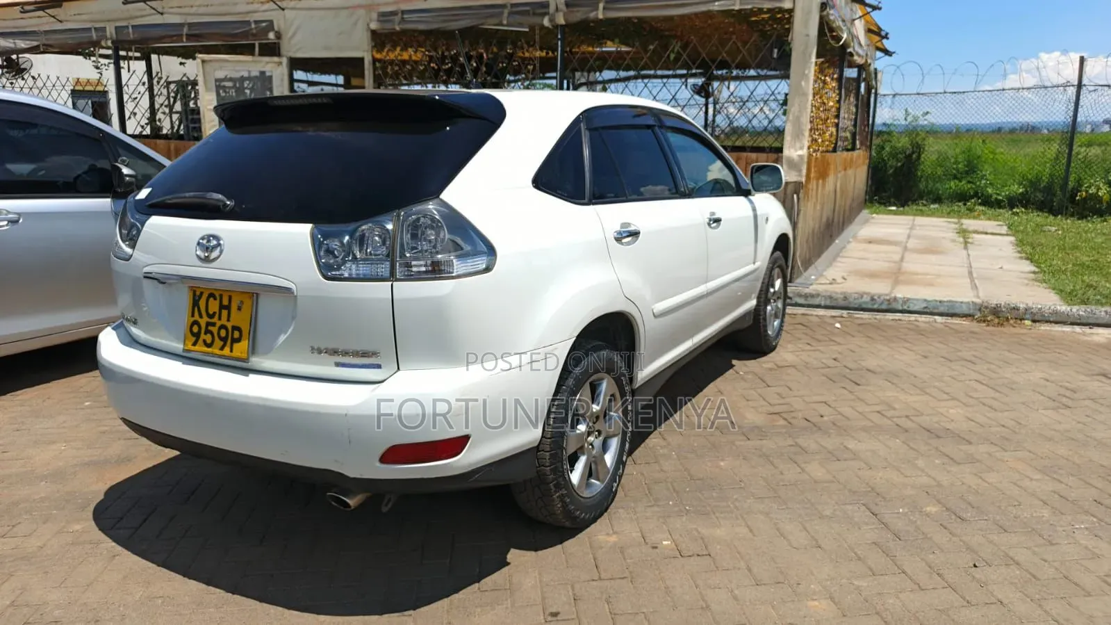 Toyota Harrier 2007 White