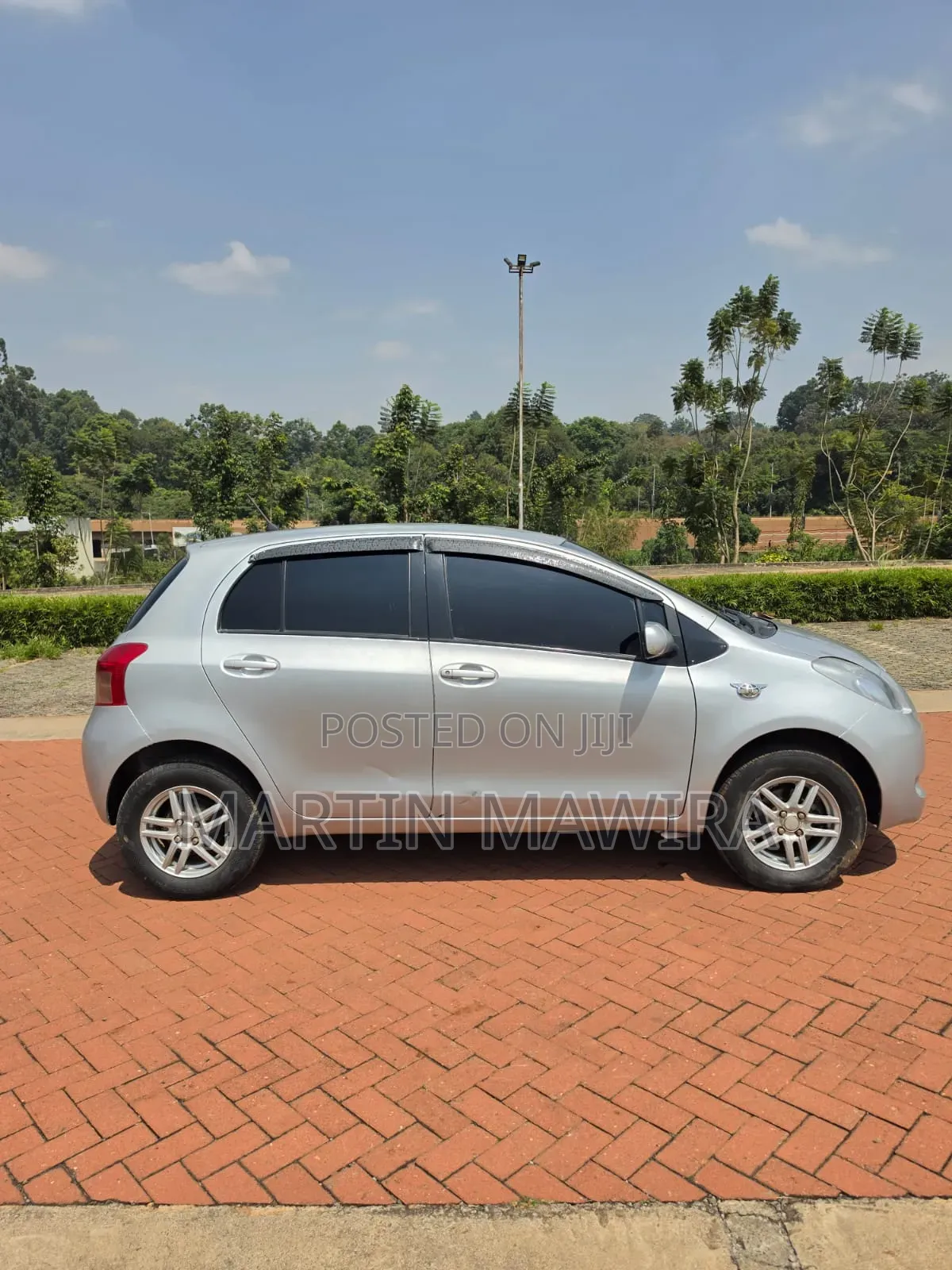 Toyota Vitz 2006 Silver