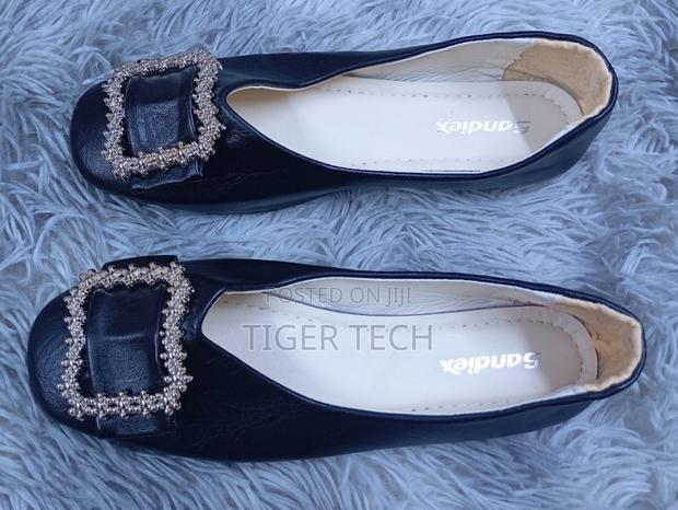 Black Color Sandiex Square-Toe Prominent Decorative Rhinestone