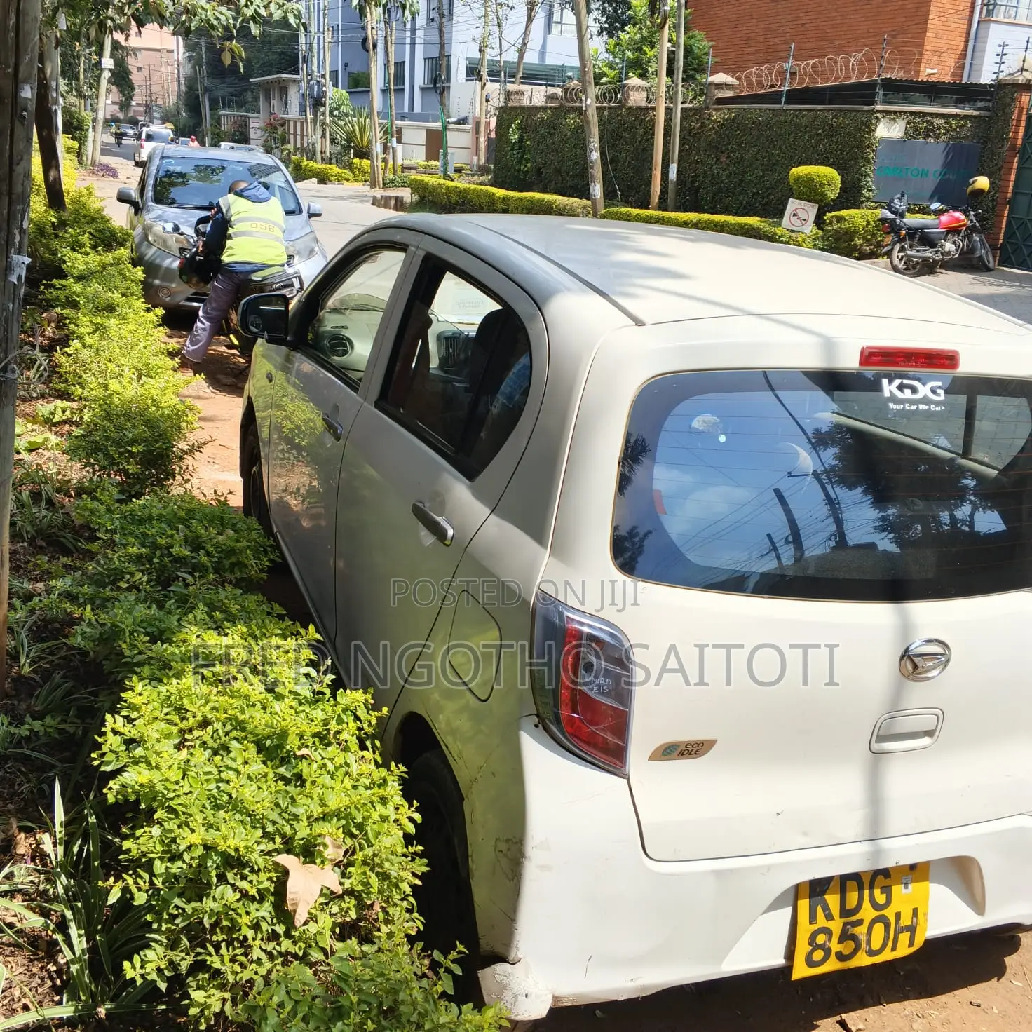 Daihatsu Mira 2014 White