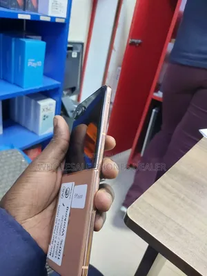 Motorola Razr+ 2025 256 GB Gold