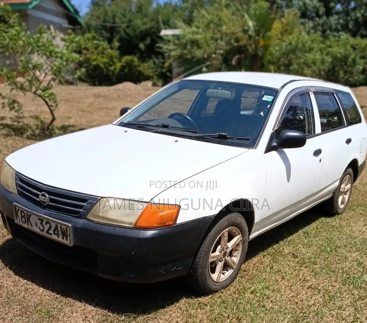 Nissan Advan 2003 White