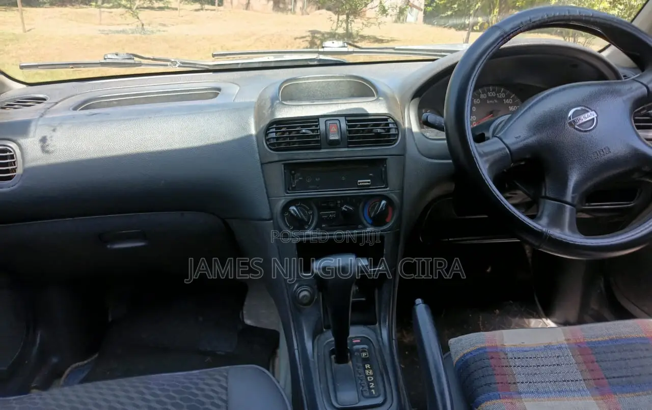 Nissan Advan 2003 White