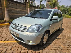 Toyota Raum 2006 Blue