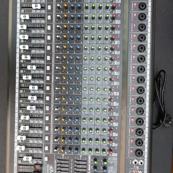 PEV Pro DP 18 16 Channel Professional Mixer