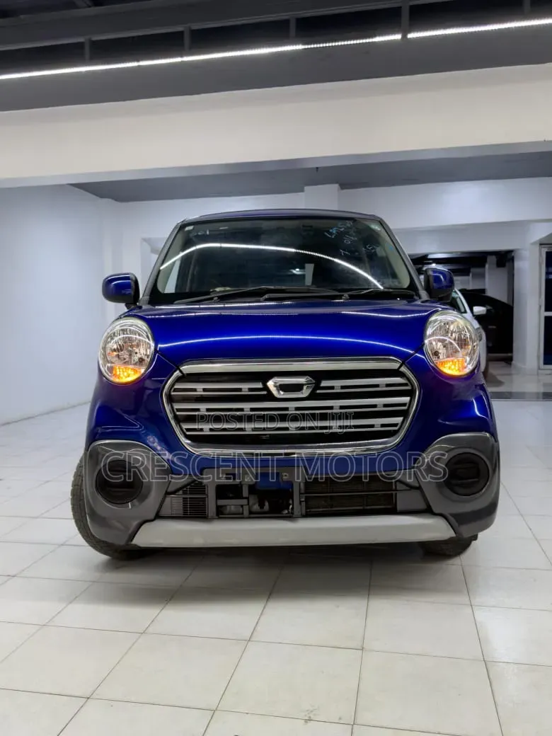 Daihatsu Cast 2020 Blue