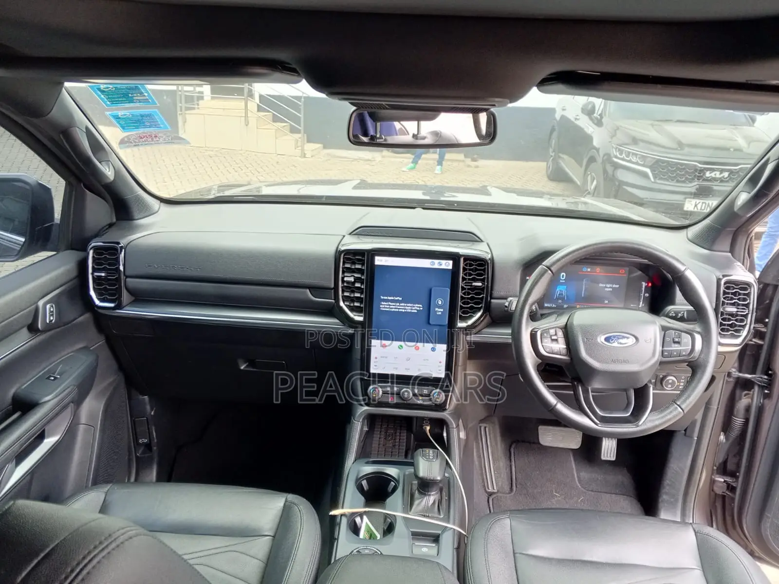 Ford Everest 2023 Brown