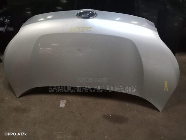 Bonnet Lid Toyota Voxy Zrr70 (White or Black )