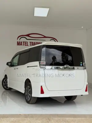 Toyota Voxy ZS Kirameki II 2WD 7-Seater 2018 White