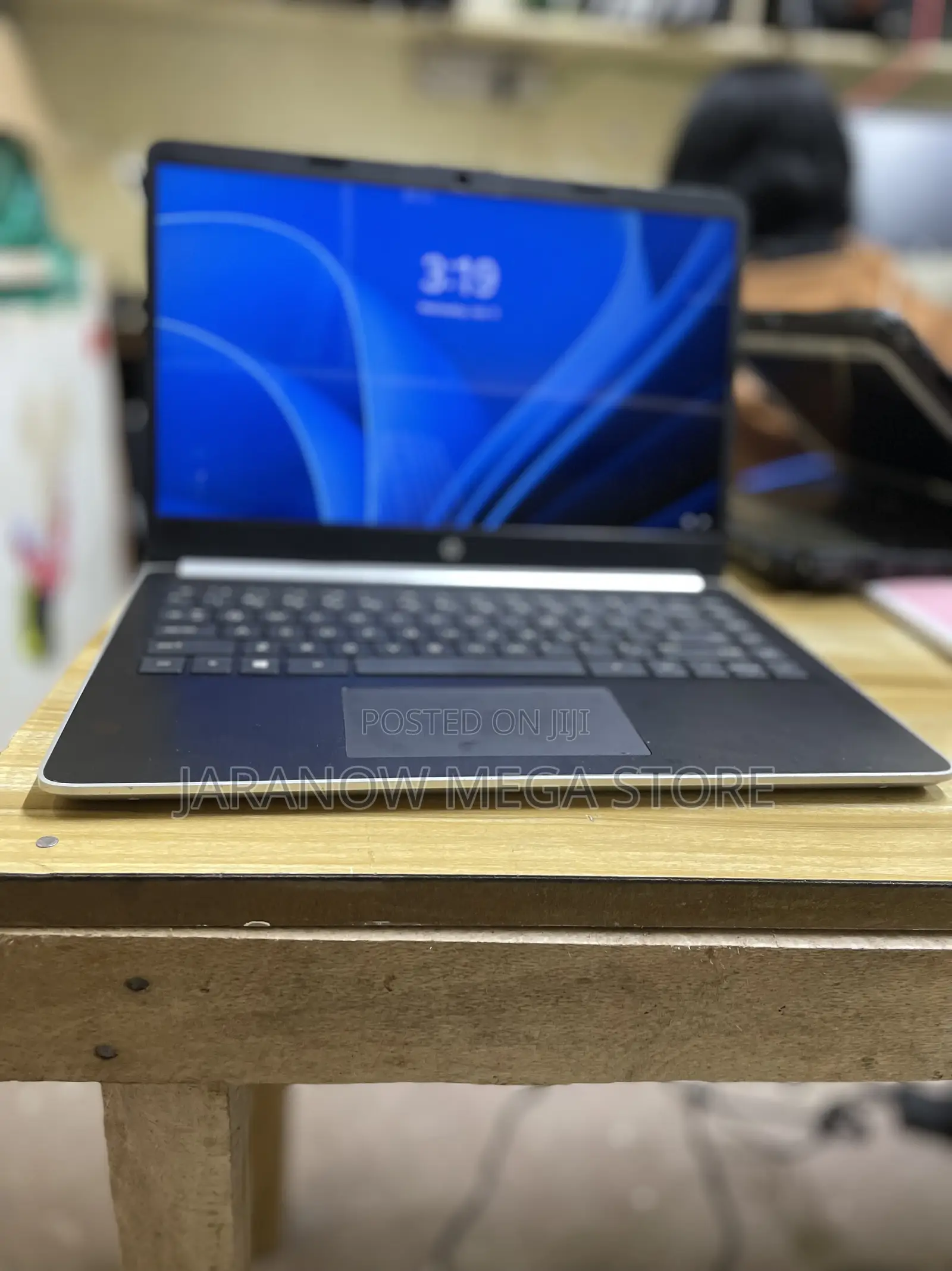 Laptop HP 14-dq1025cl 4GB Intel Pentium eMMC 60GB