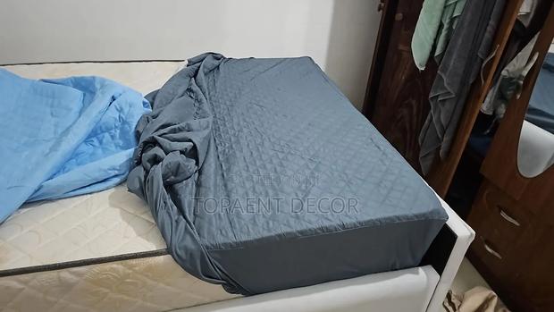 100% Waterproof Quilted Mattress Protector - thumbnail 2