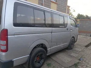 Toyota HiAce 2010 Silver