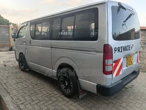 Toyota HiAce 2010 Silver