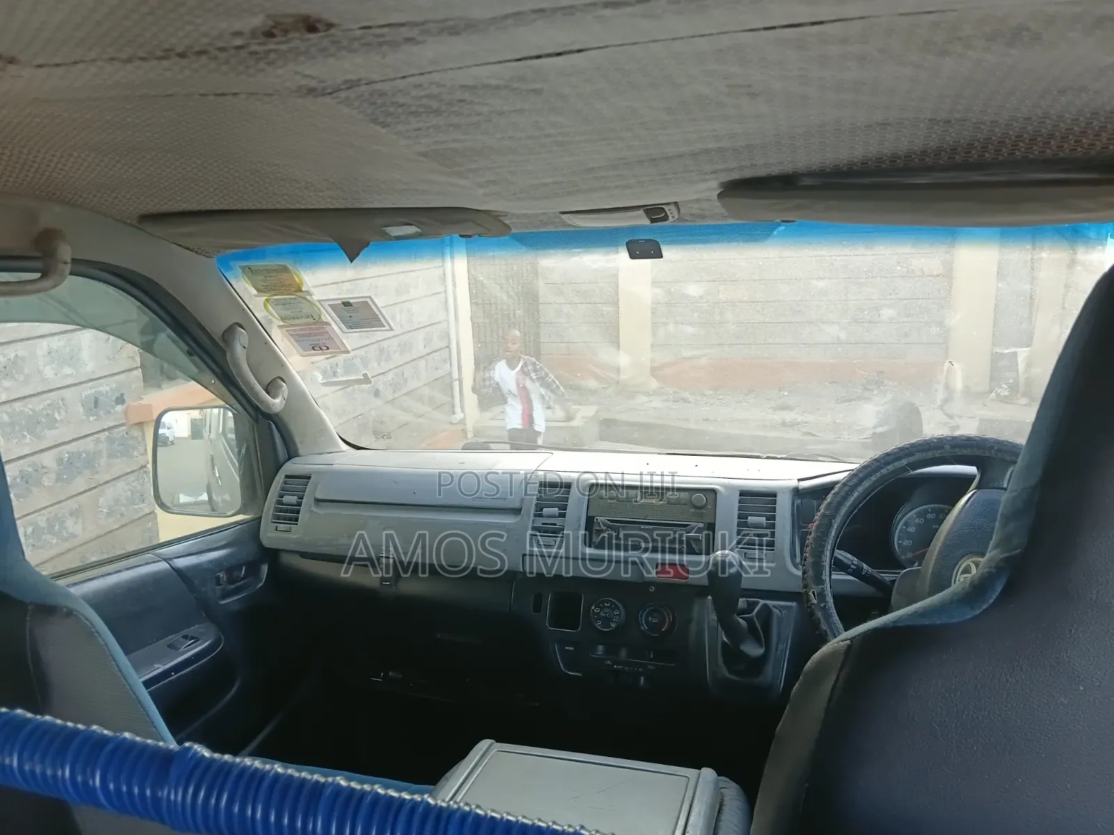 Toyota HiAce 2010 Silver