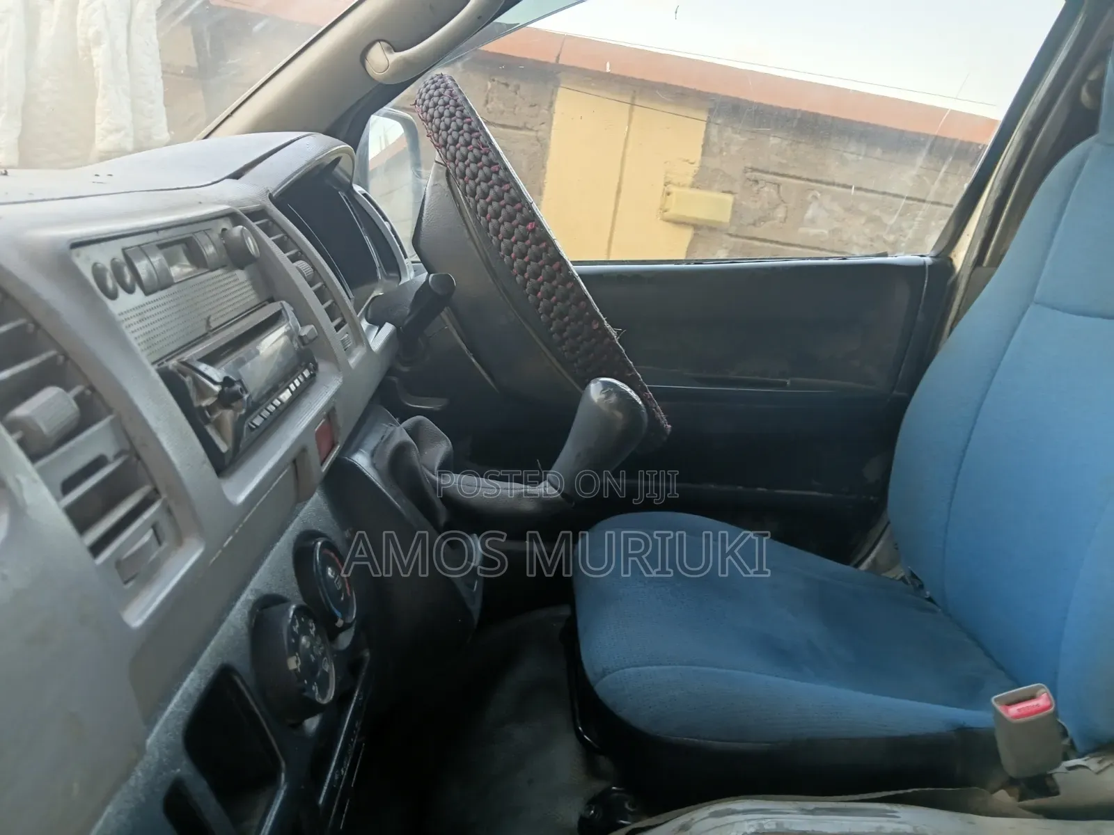 Toyota HiAce 2010 Silver