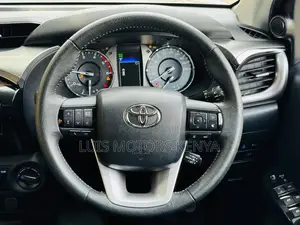 Toyota Hilux 2020 Beige