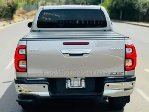 Toyota Hilux 2020 Beige
