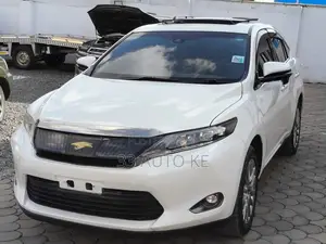 Toyota Harrier 2.0 2015 White