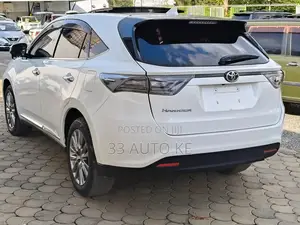 Toyota Harrier 2.0 2015 White