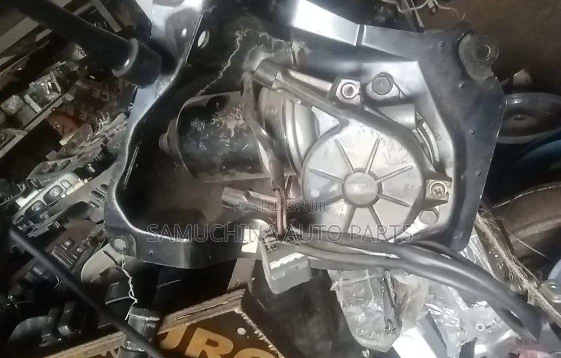 Door Motor Mechanism Toyota Raum { Rear Left }